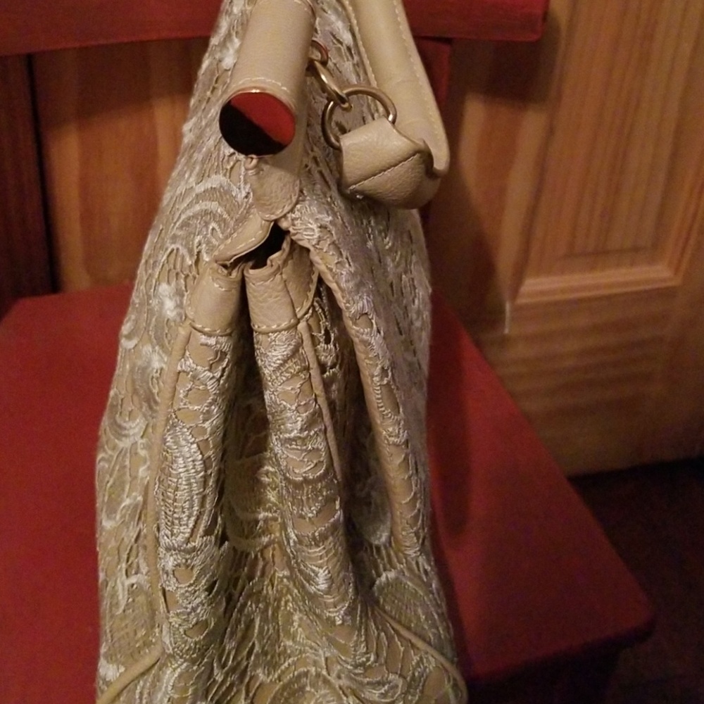 Purse - Picture 3 of 4